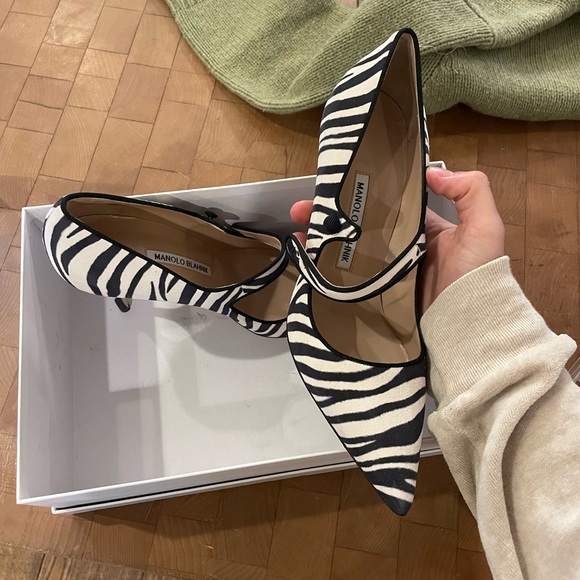 Manolo Blahnik Mary Jane heels, size 8.5 brand new never been worn - Picture 2 of 4